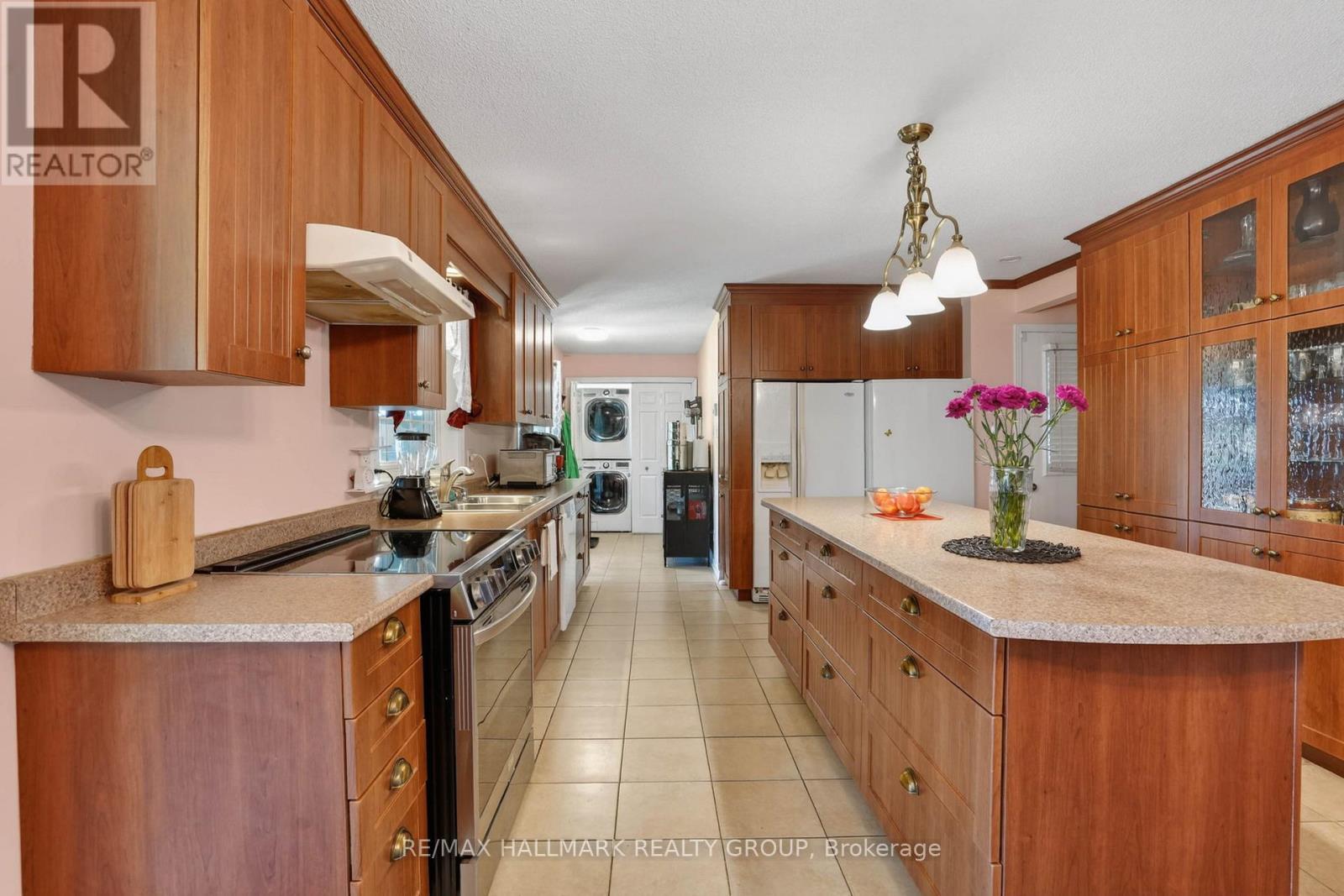 3938 LARMOURS ROAD — photo 8 of 43
