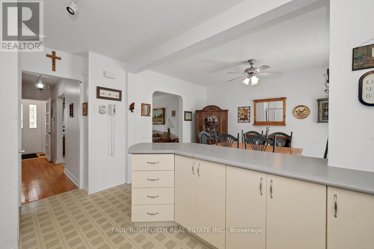 10 PRINCE ALBERT STREET — photo 13 of 28