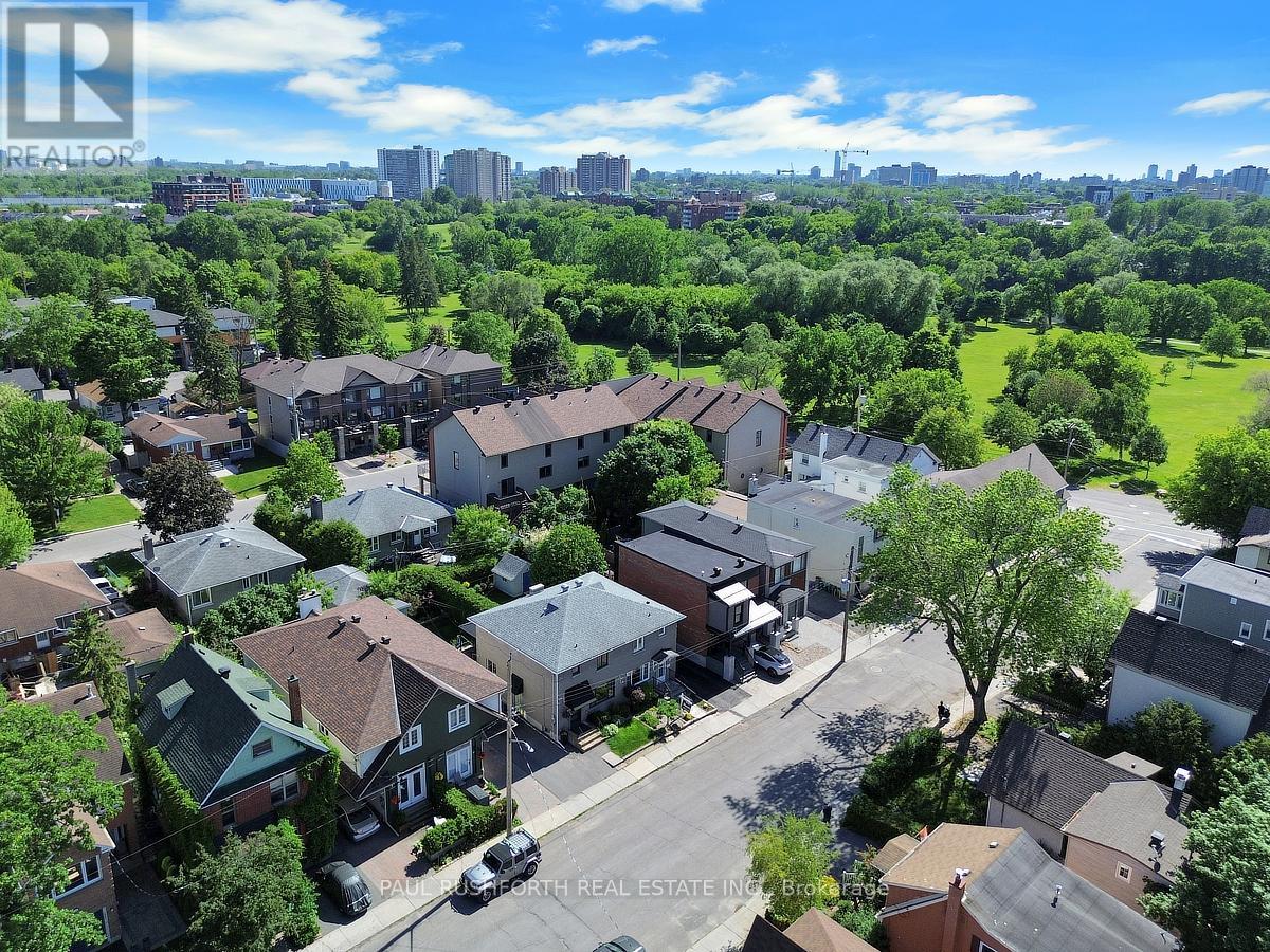 10 PRINCE ALBERT STREET — photo 3 of 28
