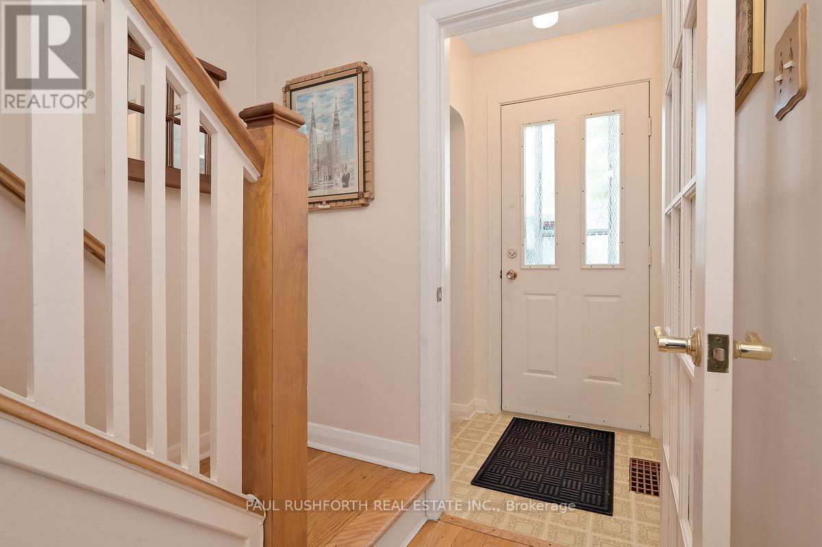 10 PRINCE ALBERT STREET — photo 4 of 28