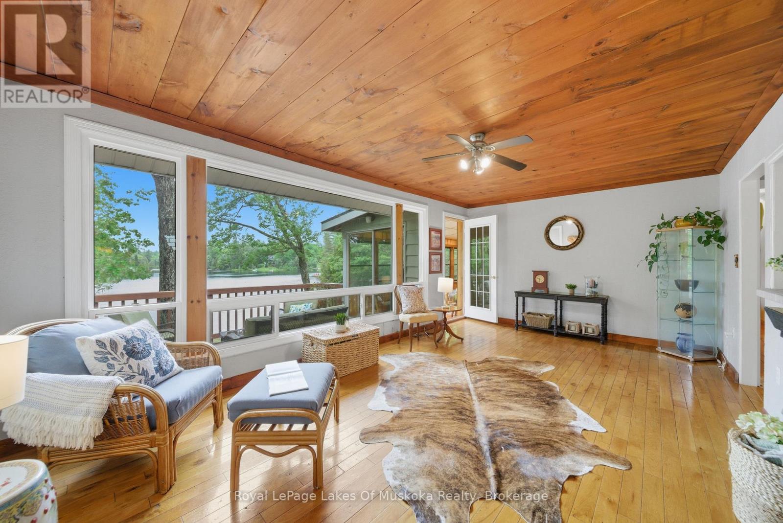 11 CAROL STREET W - 17