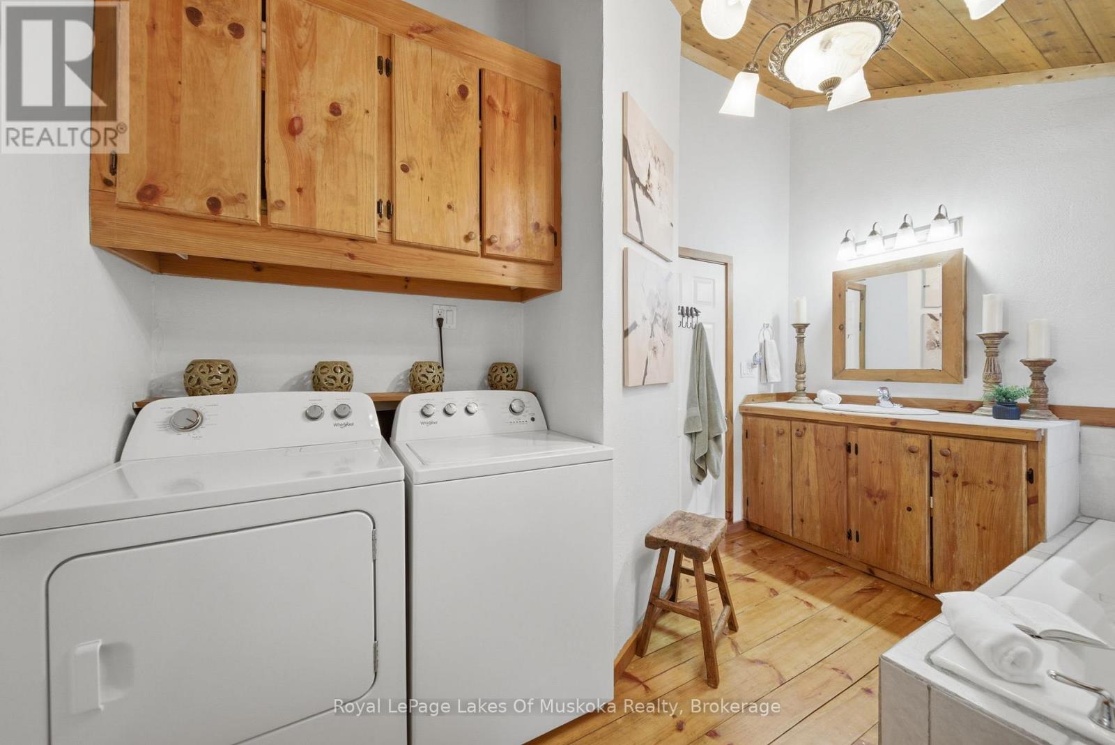 11 CAROL STREET W - 29