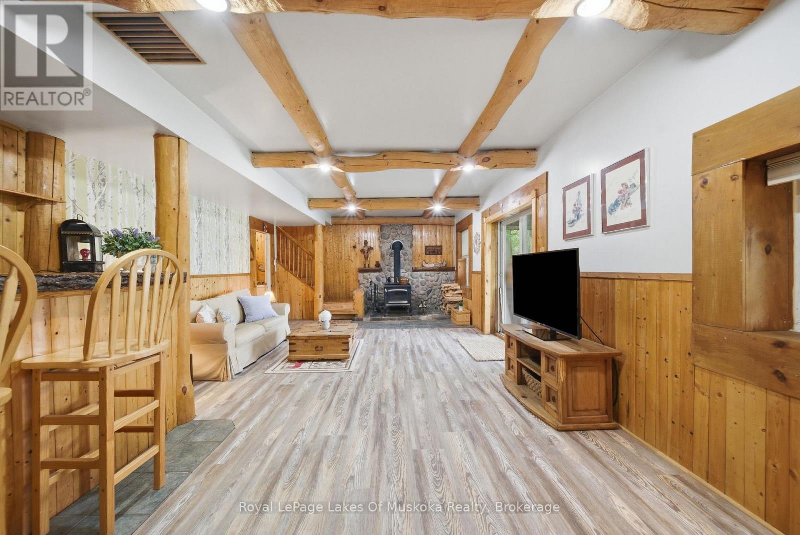 11 CAROL STREET W - 32