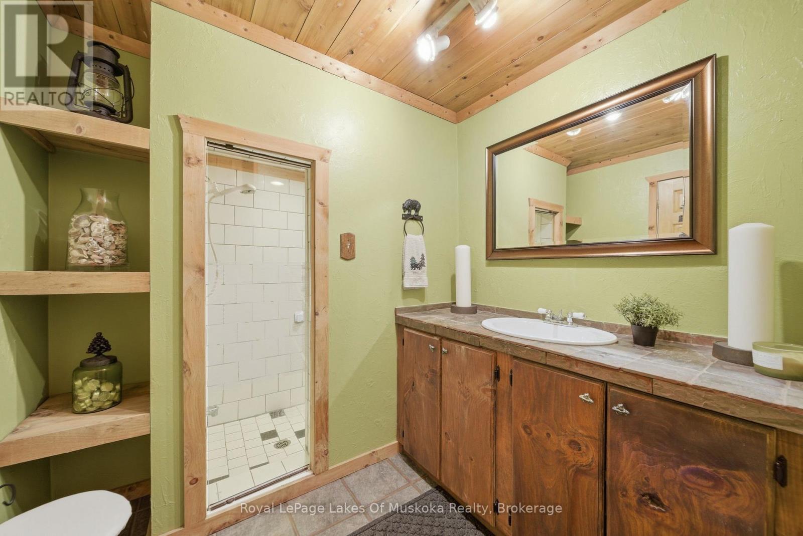11 CAROL STREET W - 38