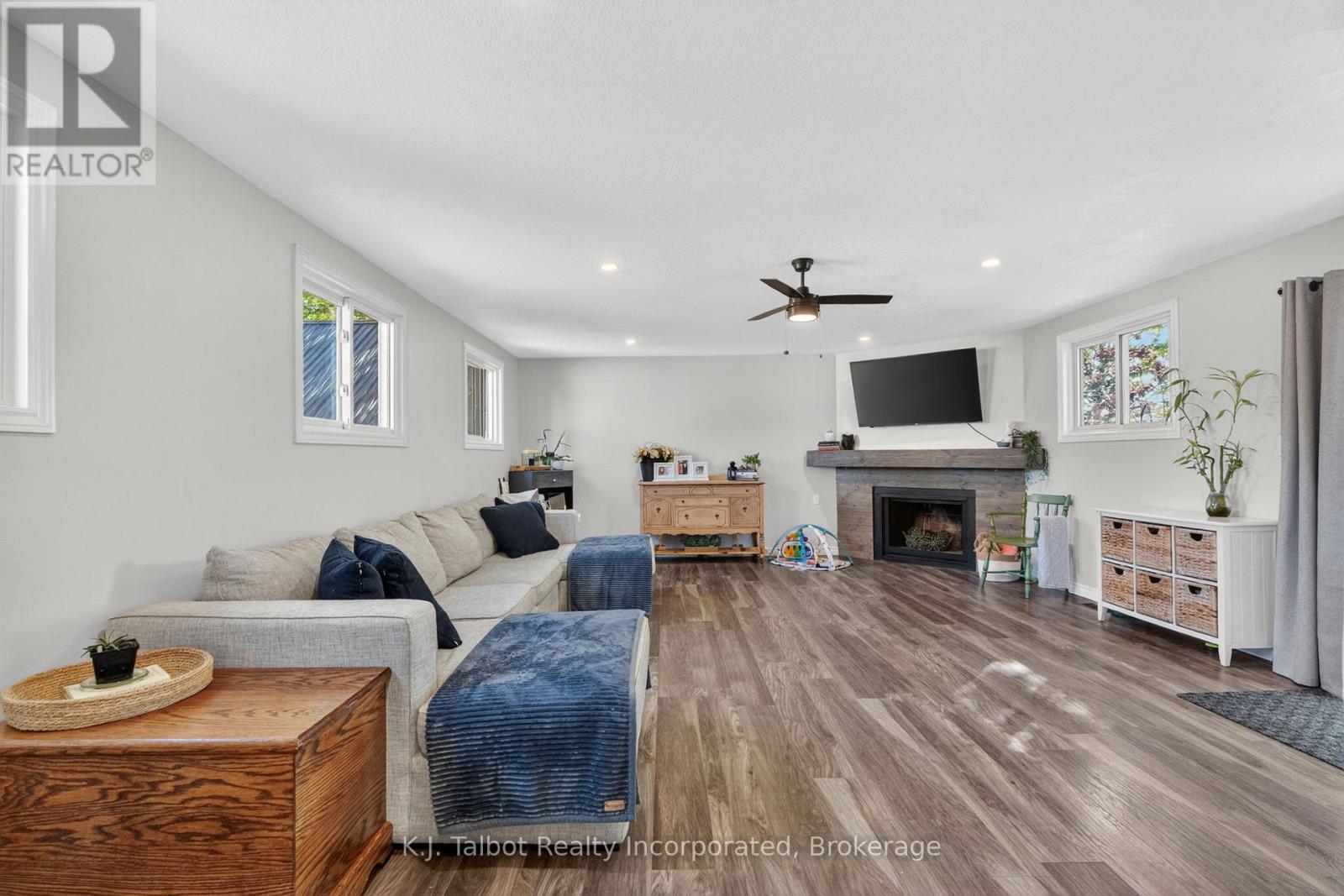 345 CAMBRIDGE STREET - 16