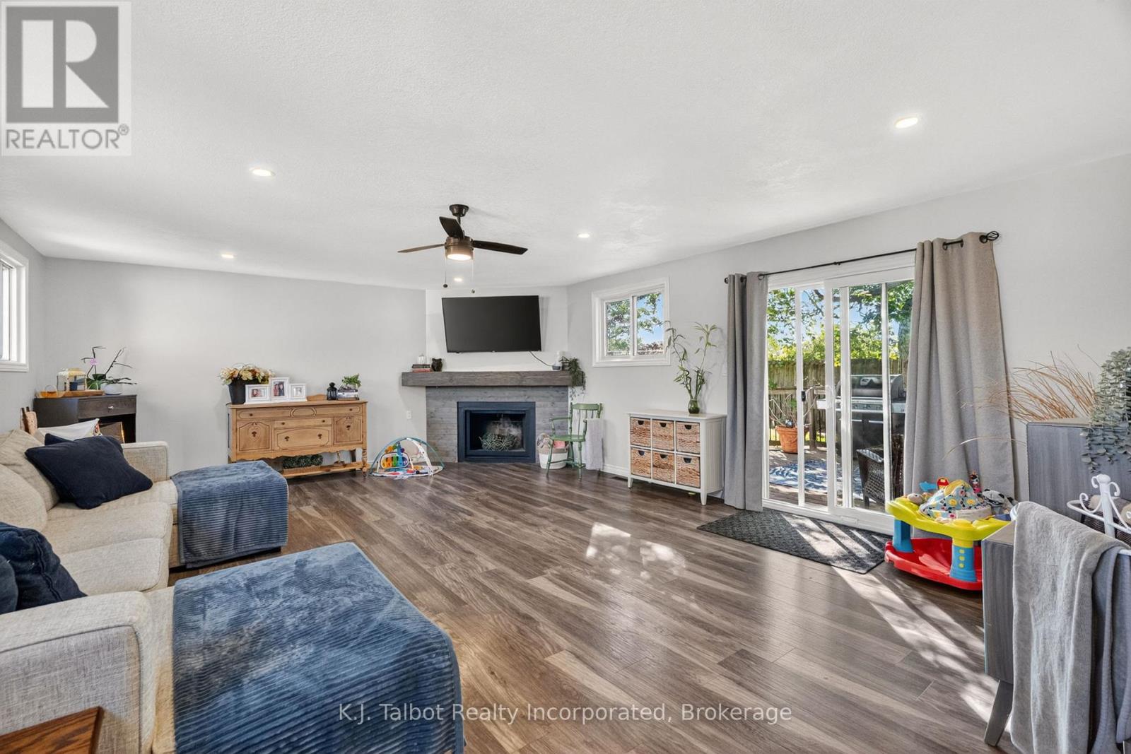 345 CAMBRIDGE STREET - 17