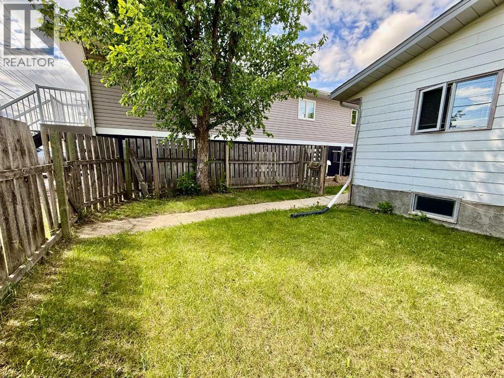 5119 51 Street - 30