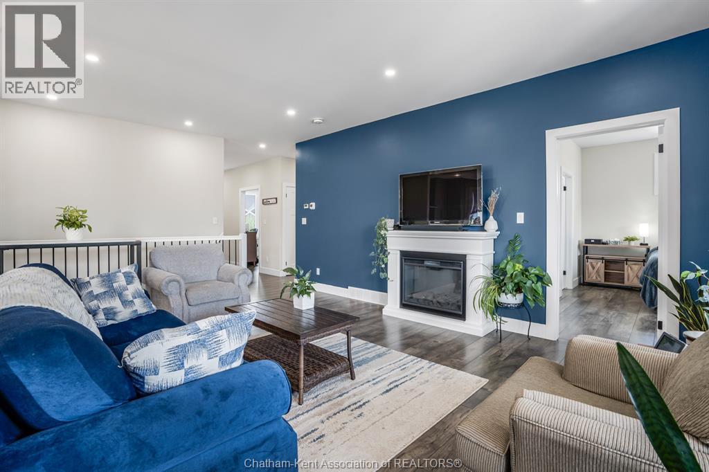 308 Davies STREET East - 8