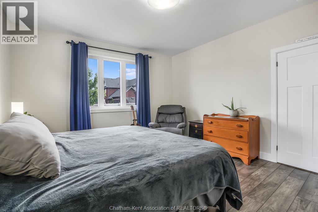 308 Davies STREET East - 12
