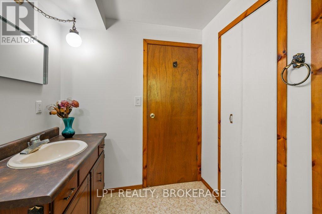 1922 DOVER ROAD - 16