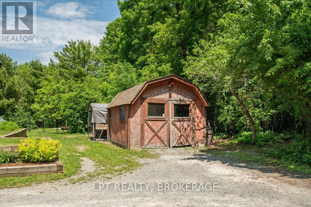 1922 DOVER ROAD - 25