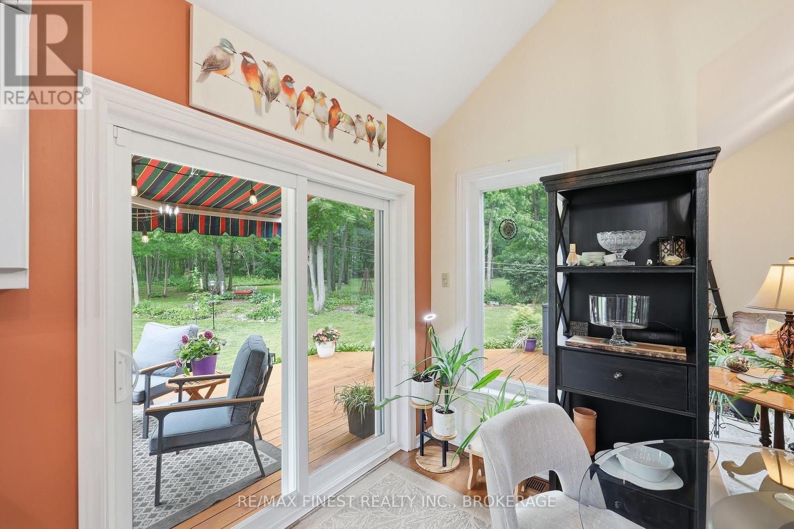 3886 HOLMES ROAD - 24