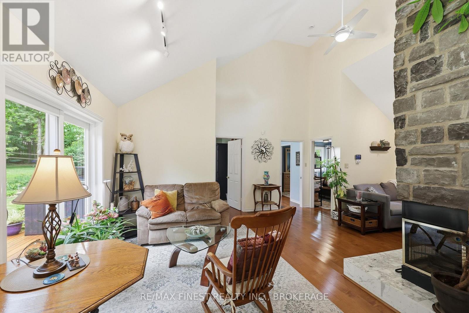 3886 HOLMES ROAD - 31