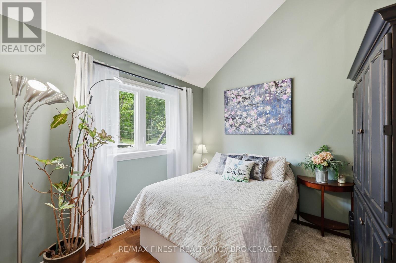 3886 HOLMES ROAD - 40