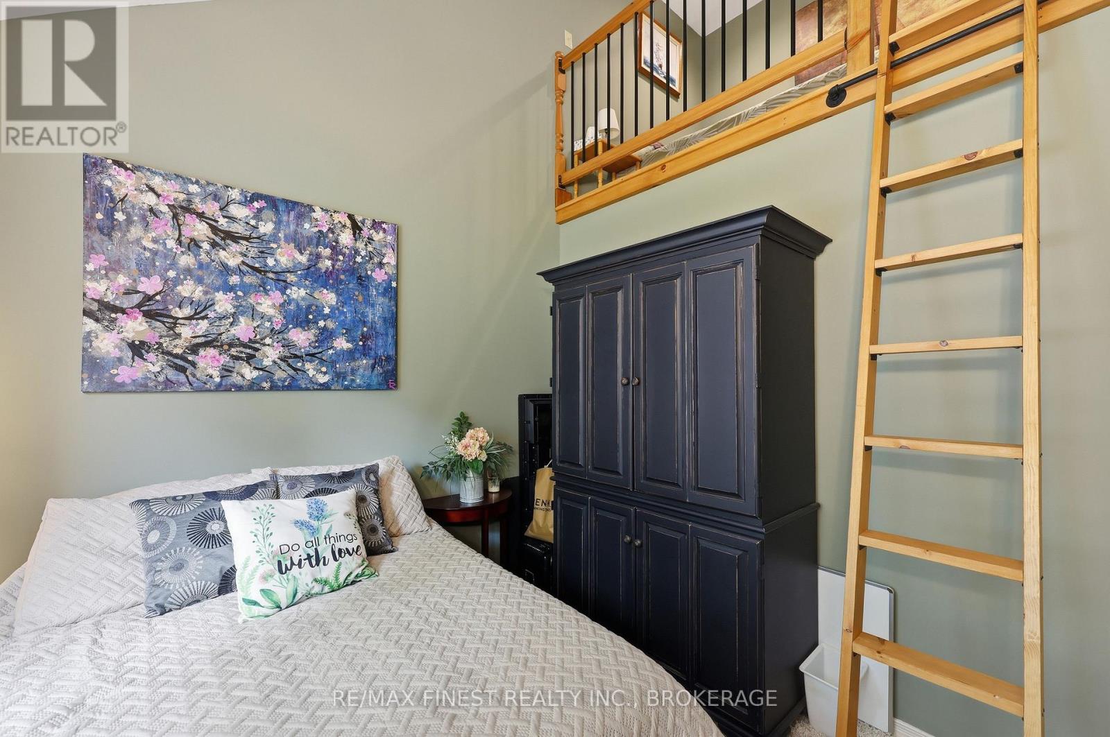 3886 HOLMES ROAD - 41