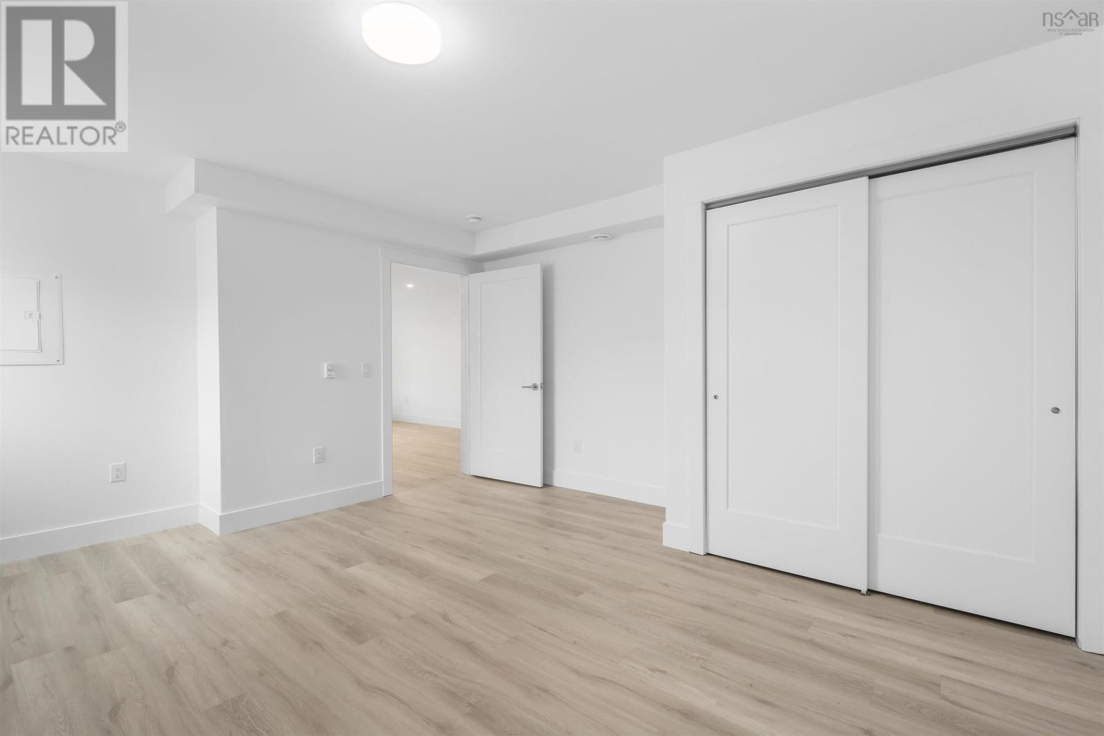 6 Berm Street - 33