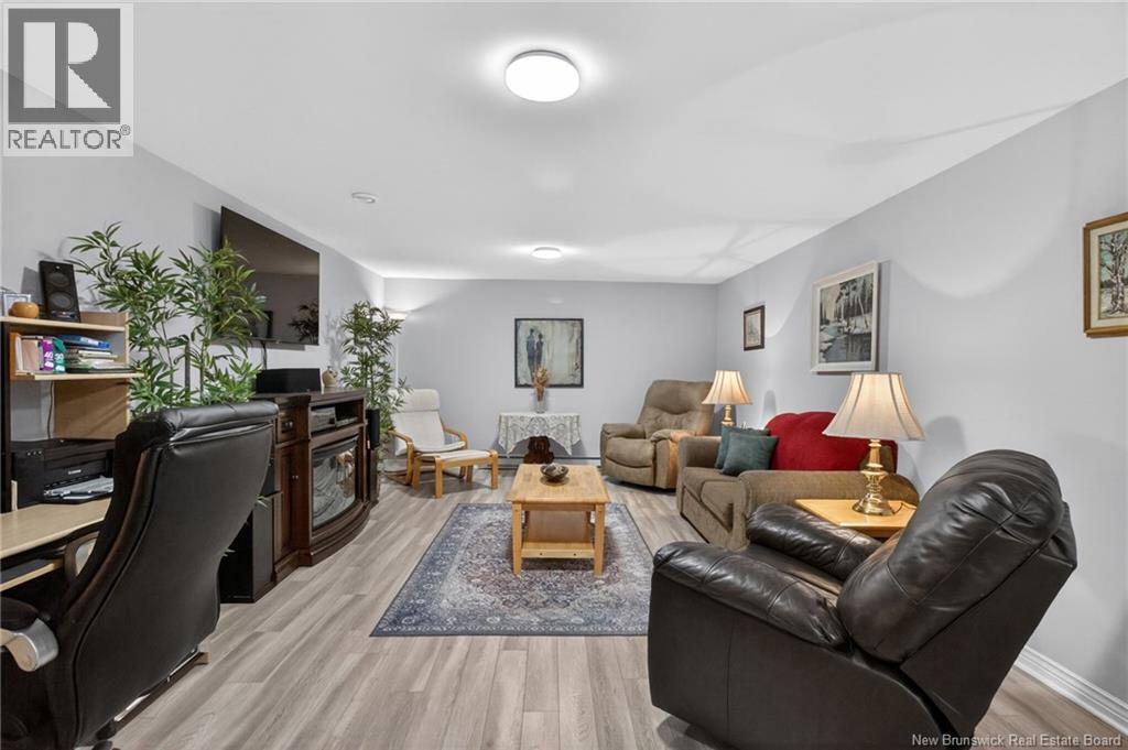 113 Domethilde Crescent - Image 32