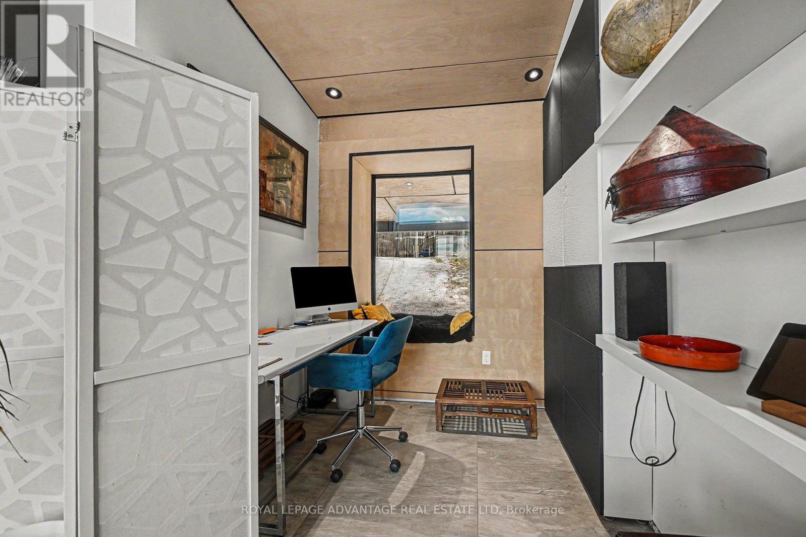 613 HAMILTON LANE - 21
