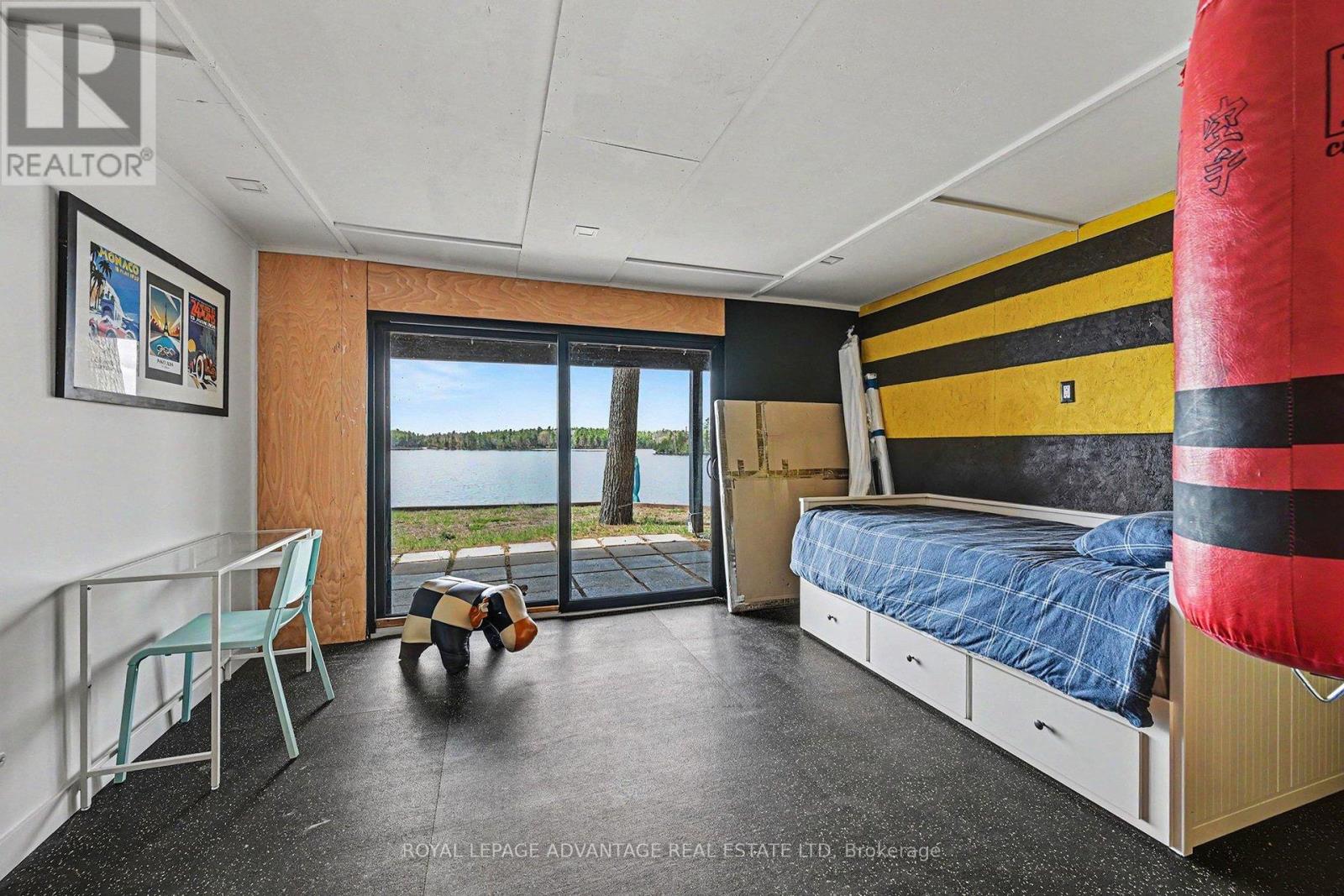613 HAMILTON LANE - 32