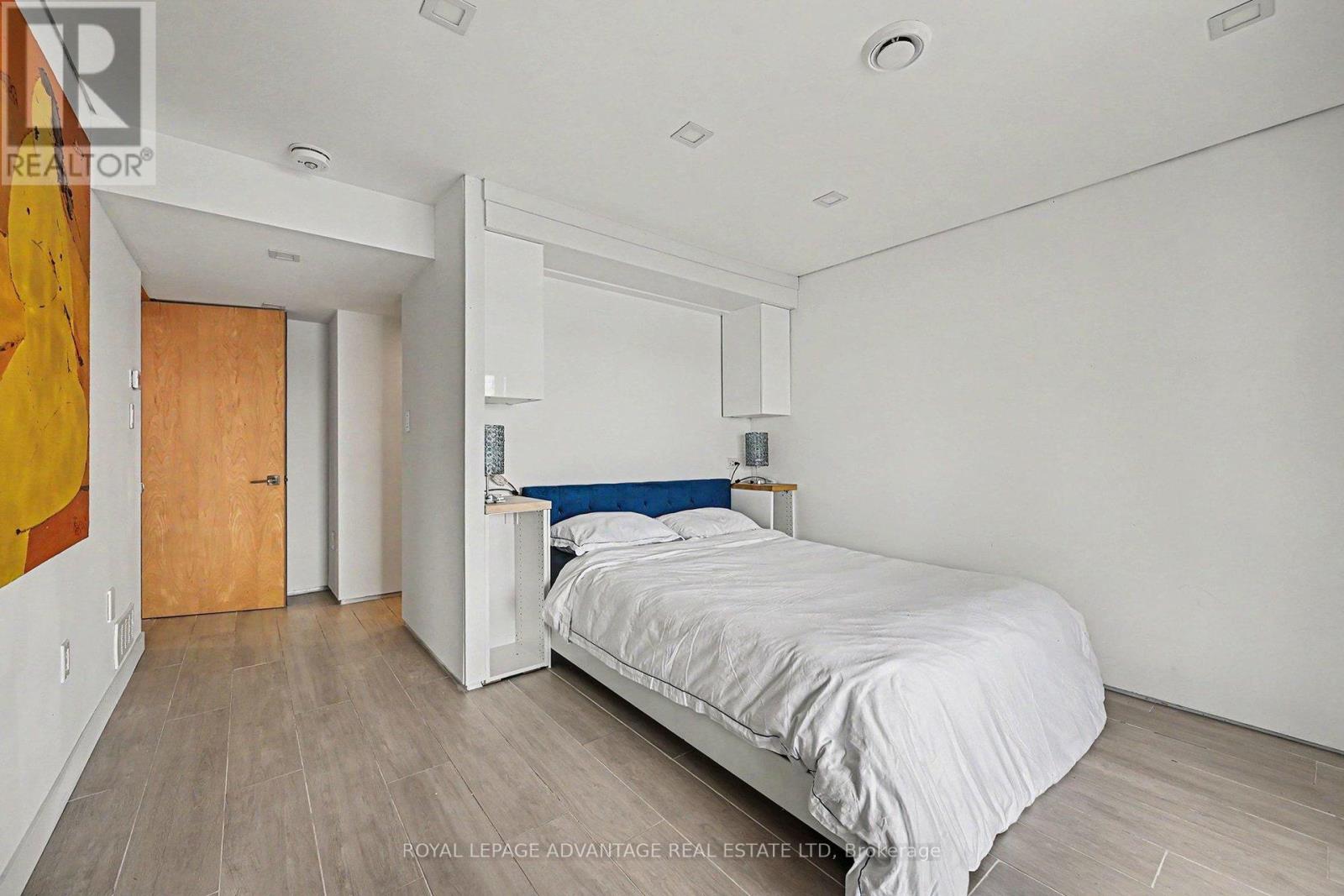 613 HAMILTON LANE - 30