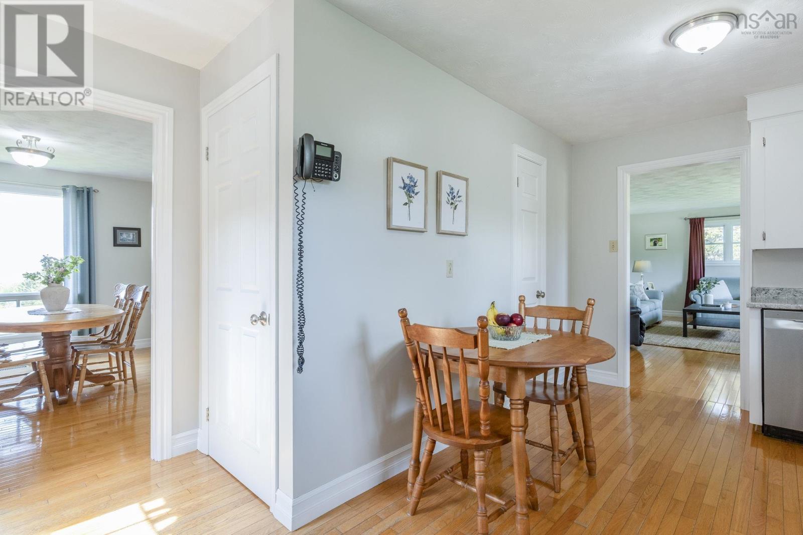 48 Rogers Road - 17
