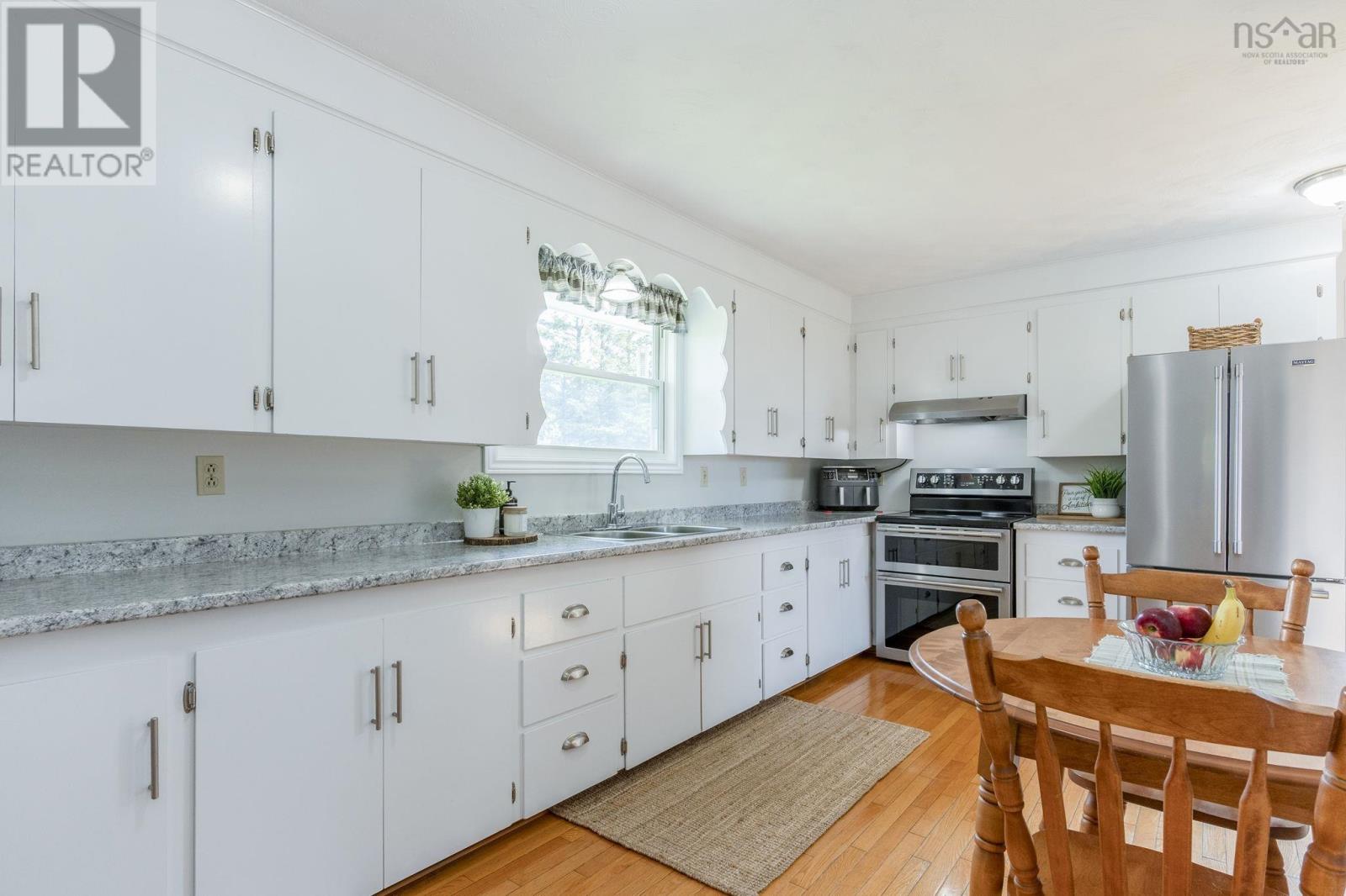 48 Rogers Road - 14