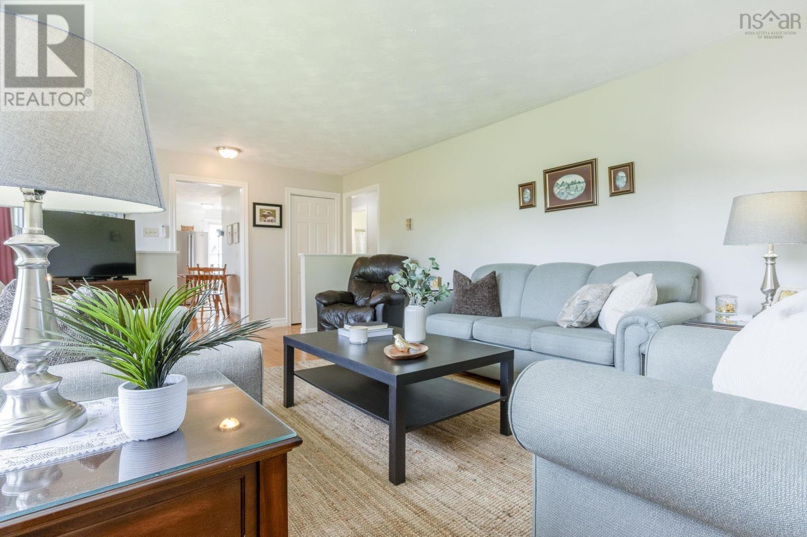 48 Rogers Road - 12