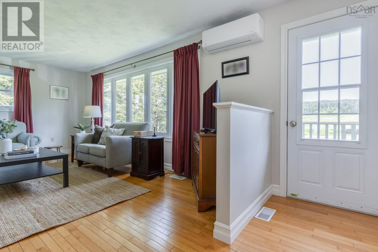 48 Rogers Road - 11