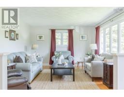 Living room - 48 Rogers Road, Scots Bay, NS B0P1H0 Photo 7