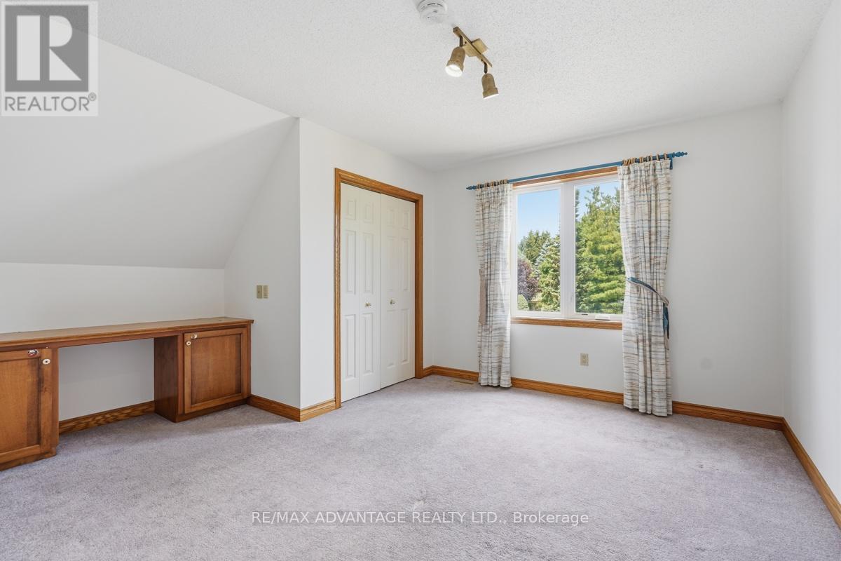 74 MILL ROAD - 32