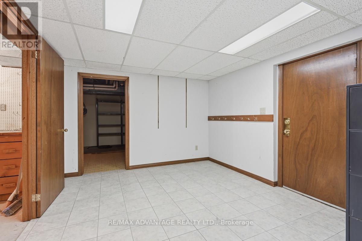 74 MILL ROAD - 41
