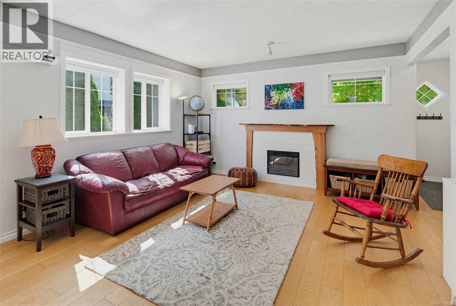  208 Raynor Avenue, Victoria