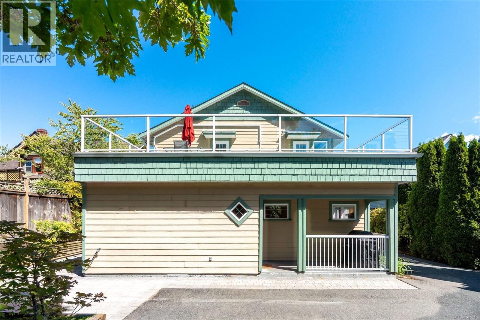  208 Raynor Avenue, Victoria