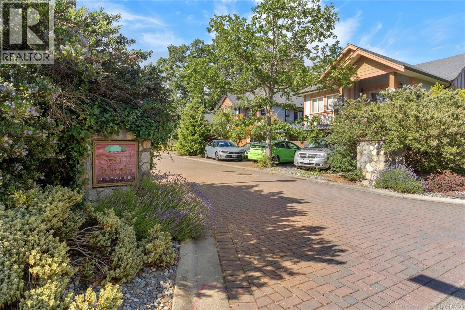  3962 Stan Wright Lane, Saanich