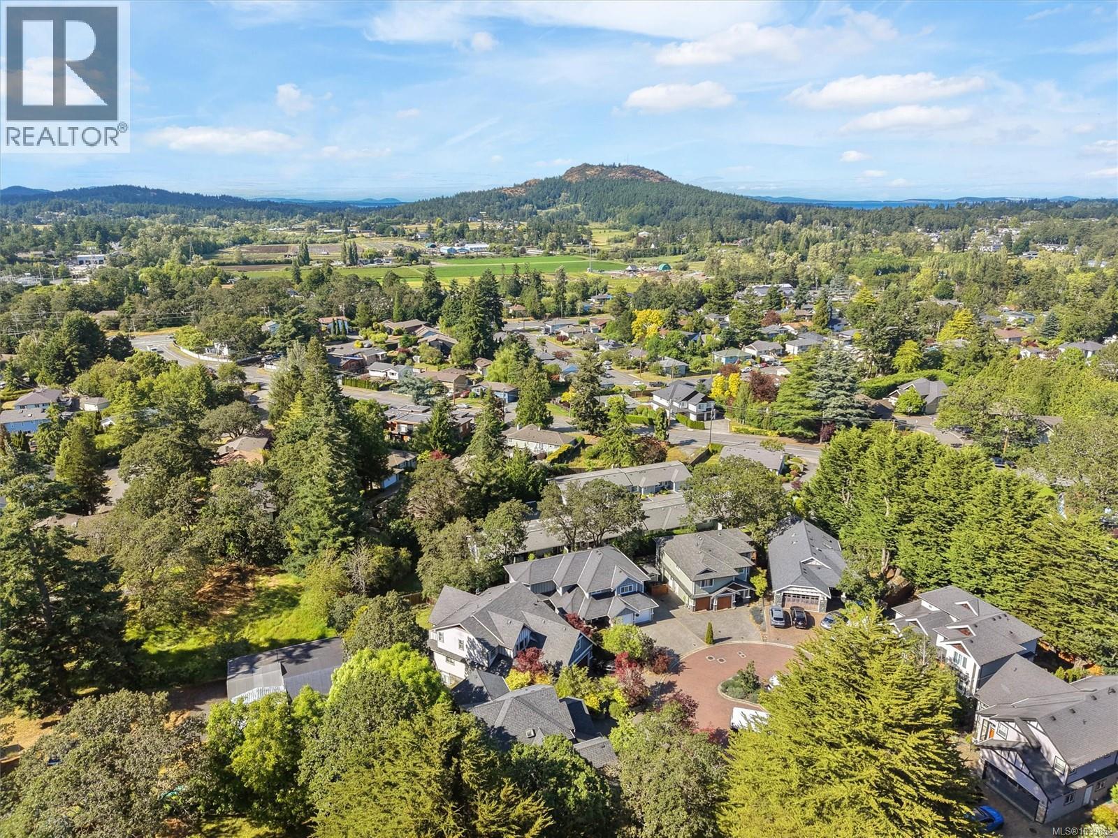  3962 Stan Wright Lane, Saanich