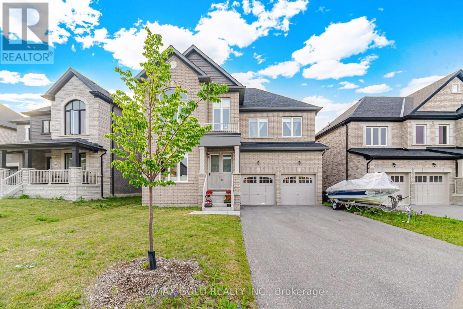 1583 STOVELL CRESCENT - 1