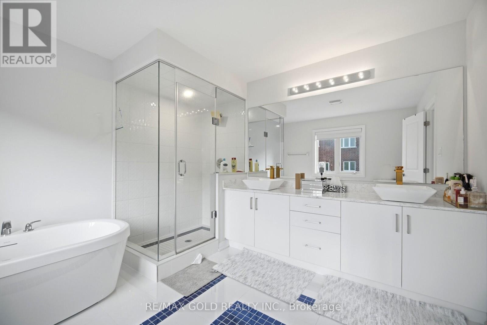1583 STOVELL CRESCENT - 19