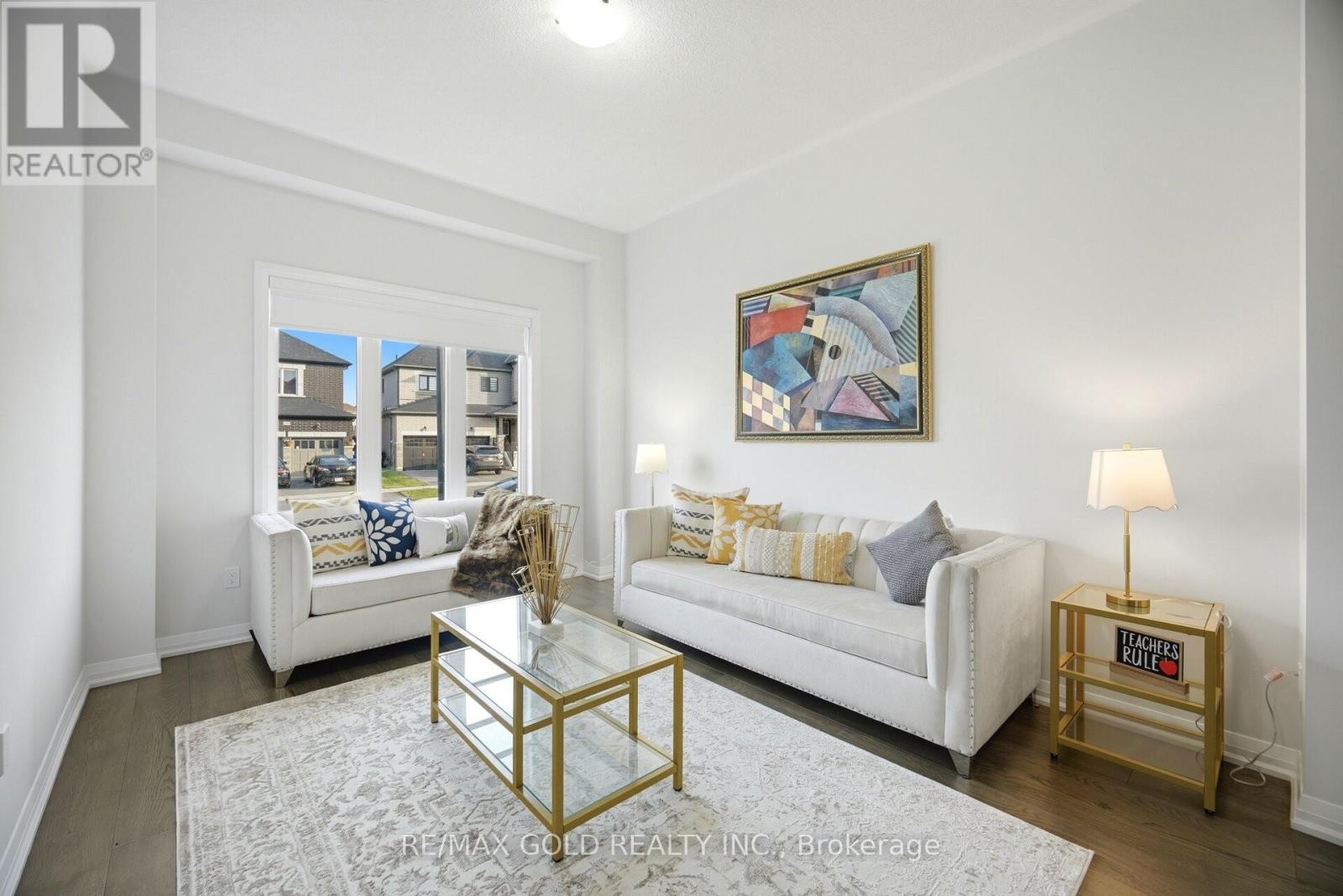 1583 STOVELL CRESCENT - 4