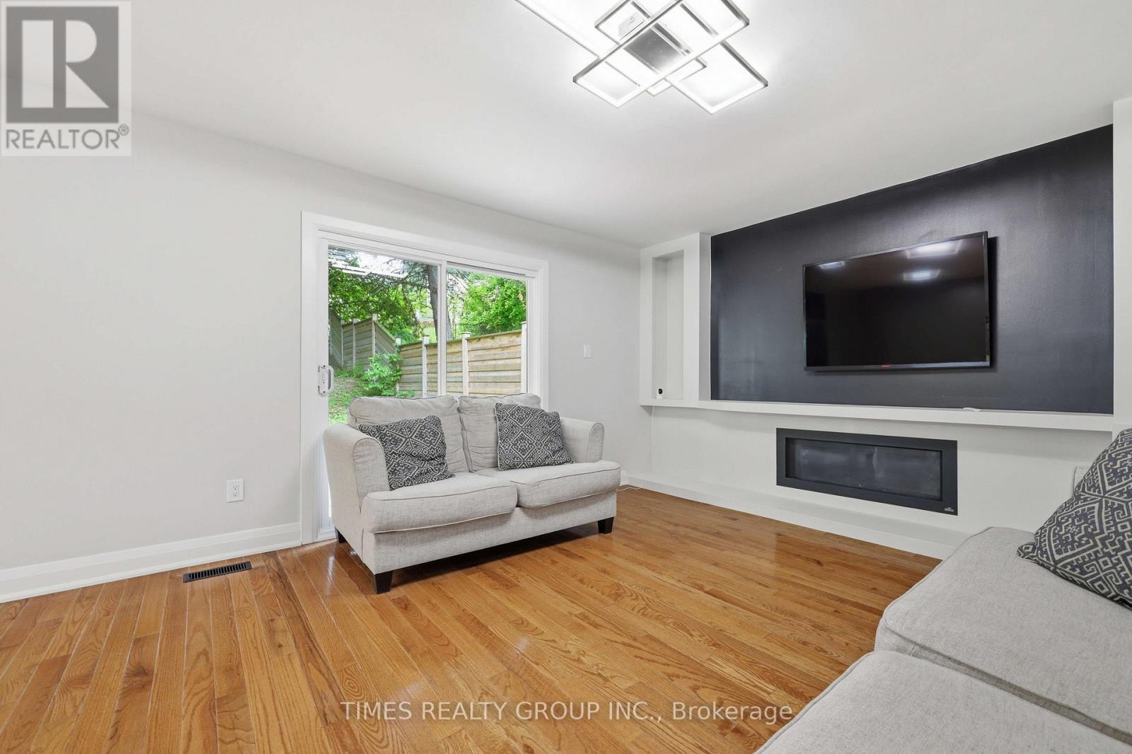 75 BESWICK DRIVE - 12