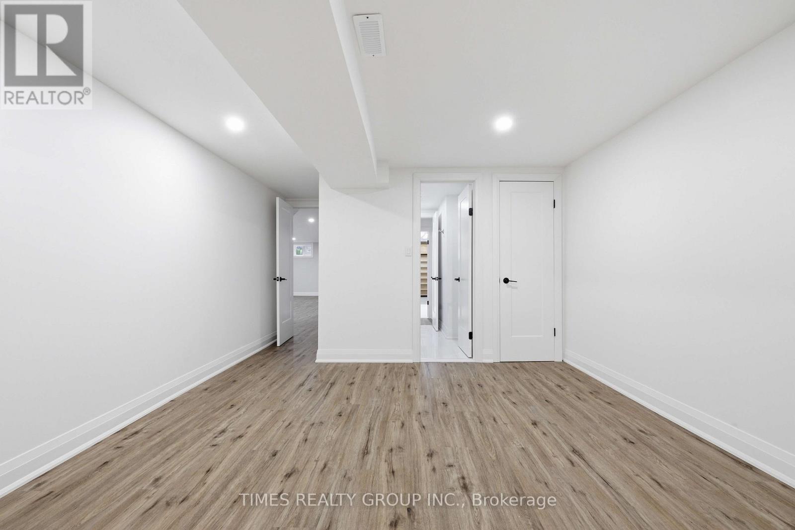75 BESWICK DRIVE - 26