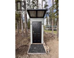 7562 Womack Road, 100 Mile House, BC V0K1X3 Photo 12
