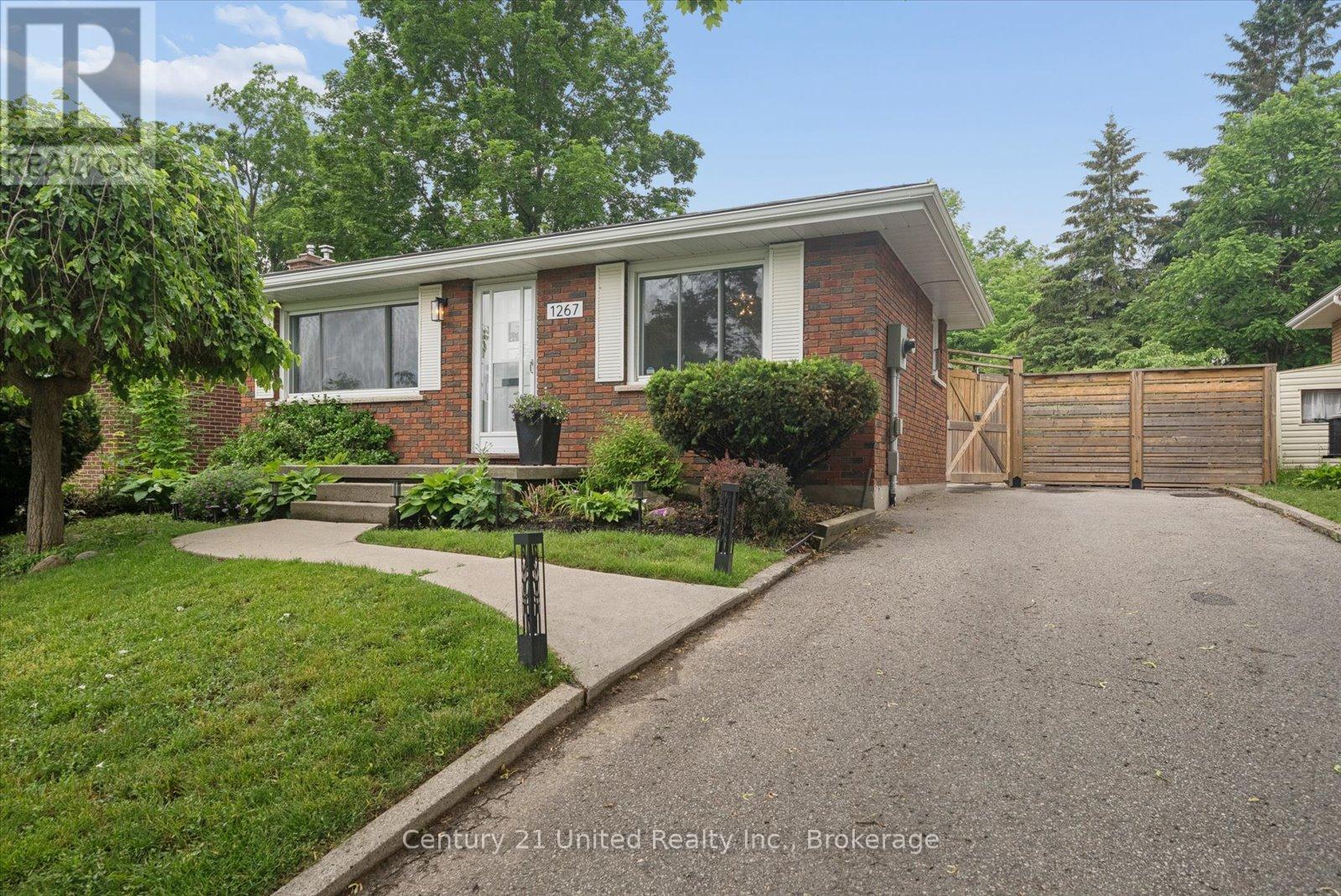 1267 AMUNDSEN AVENUE - 1