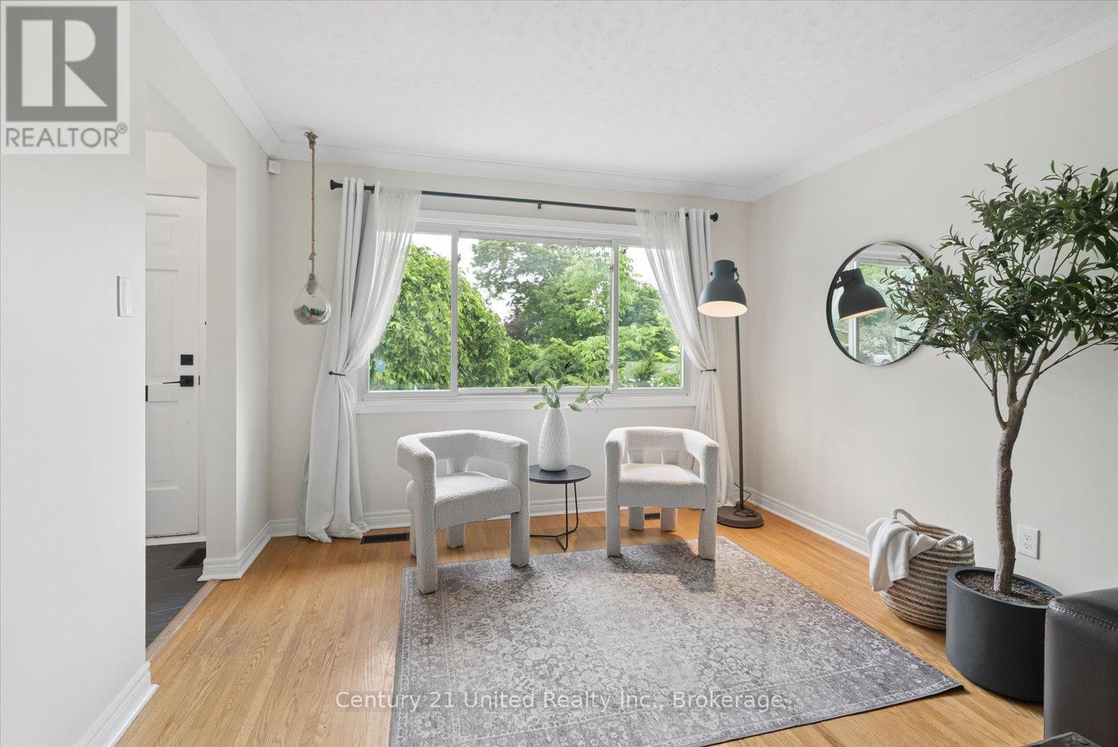 1267 AMUNDSEN AVENUE - 12