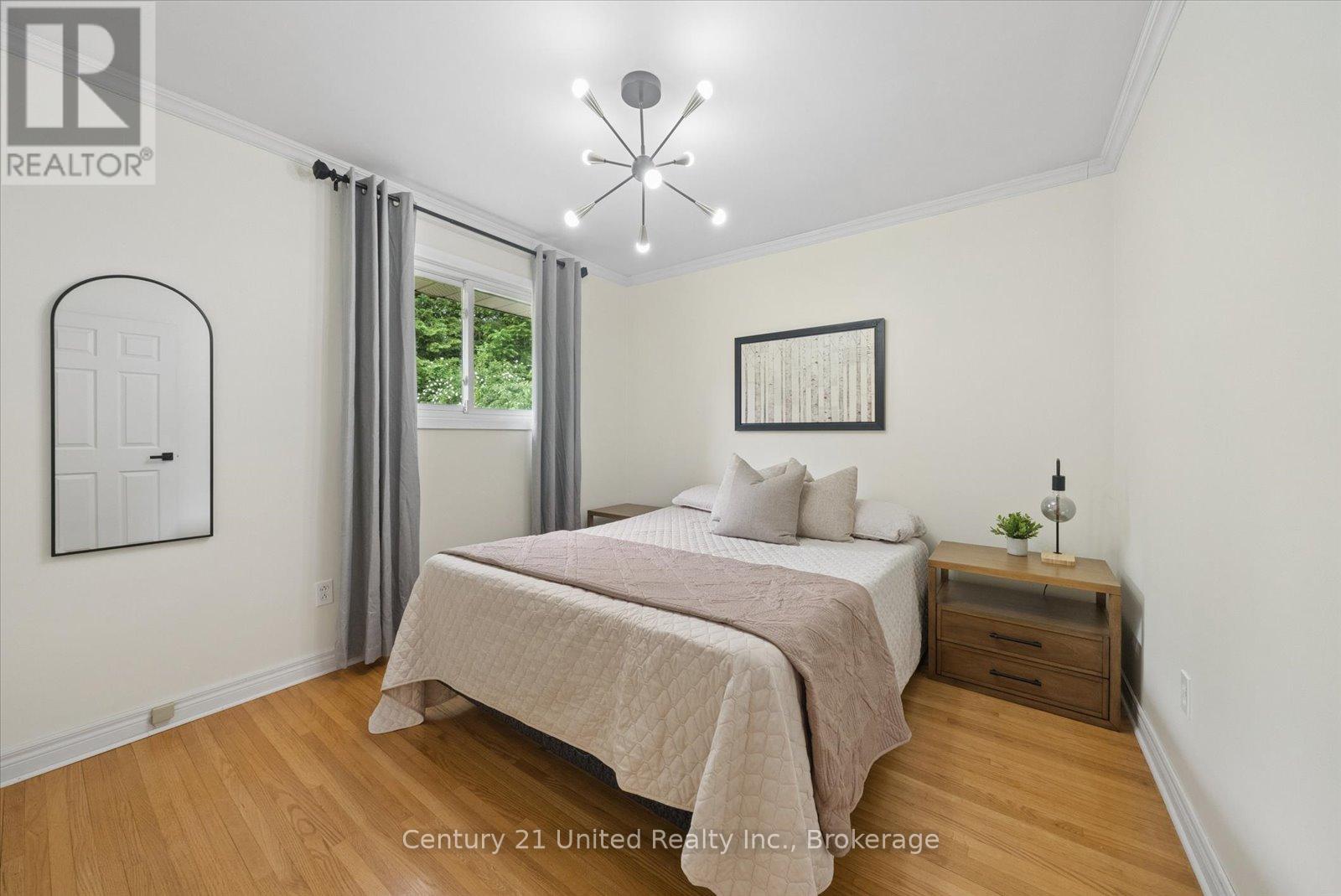 1267 AMUNDSEN AVENUE - 13