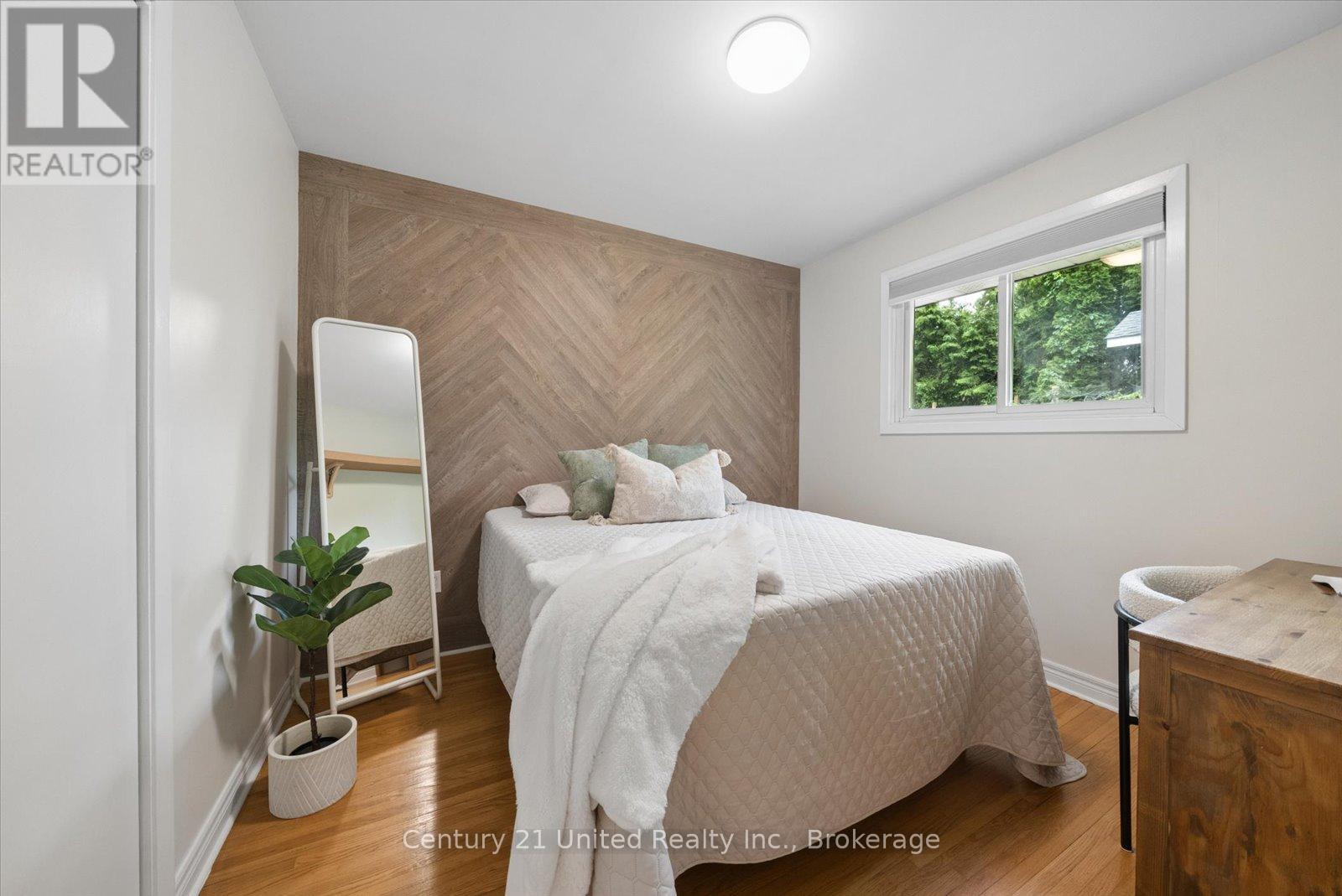 1267 AMUNDSEN AVENUE - 17