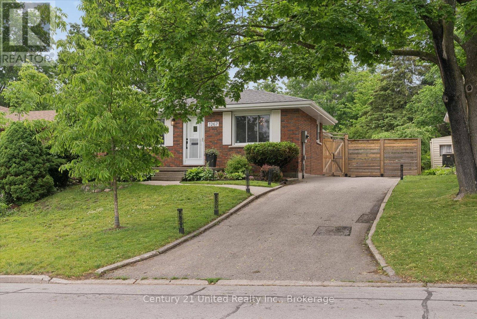 1267 AMUNDSEN AVENUE - 2