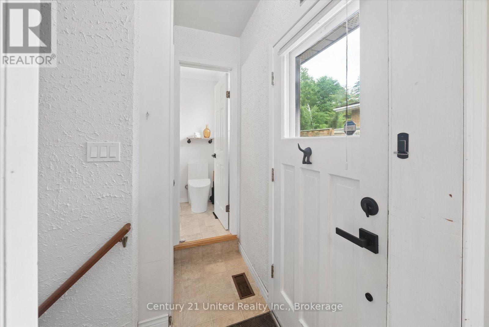 1267 AMUNDSEN AVENUE - 22