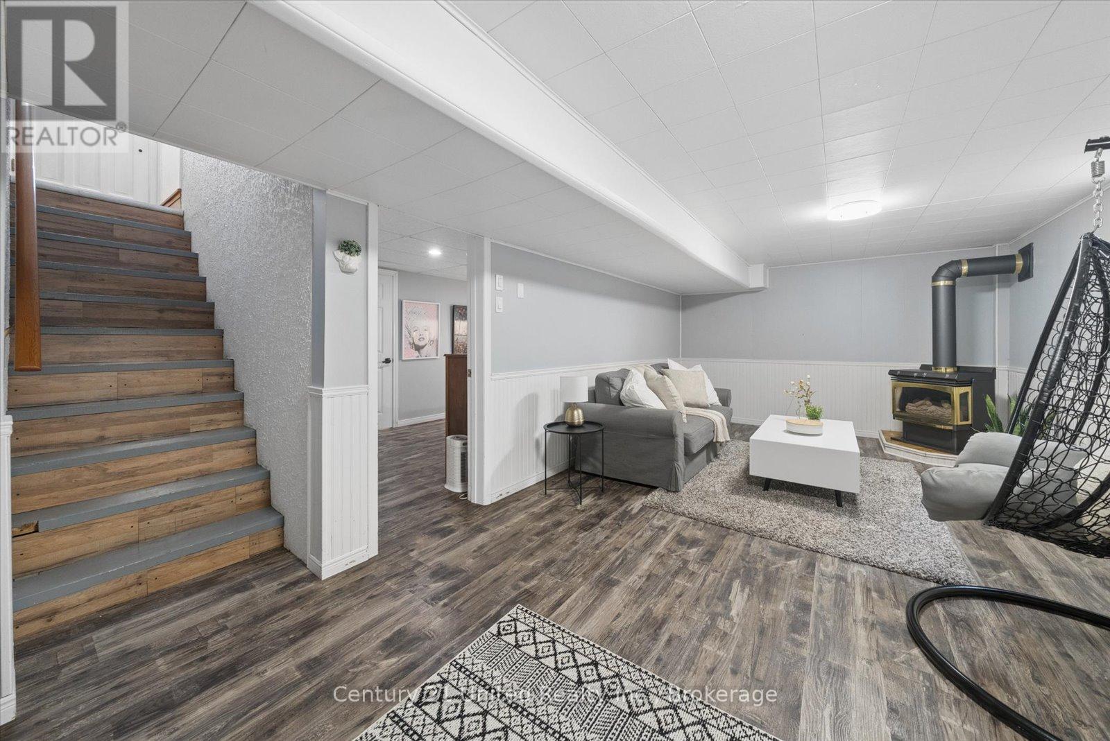 1267 AMUNDSEN AVENUE - 23