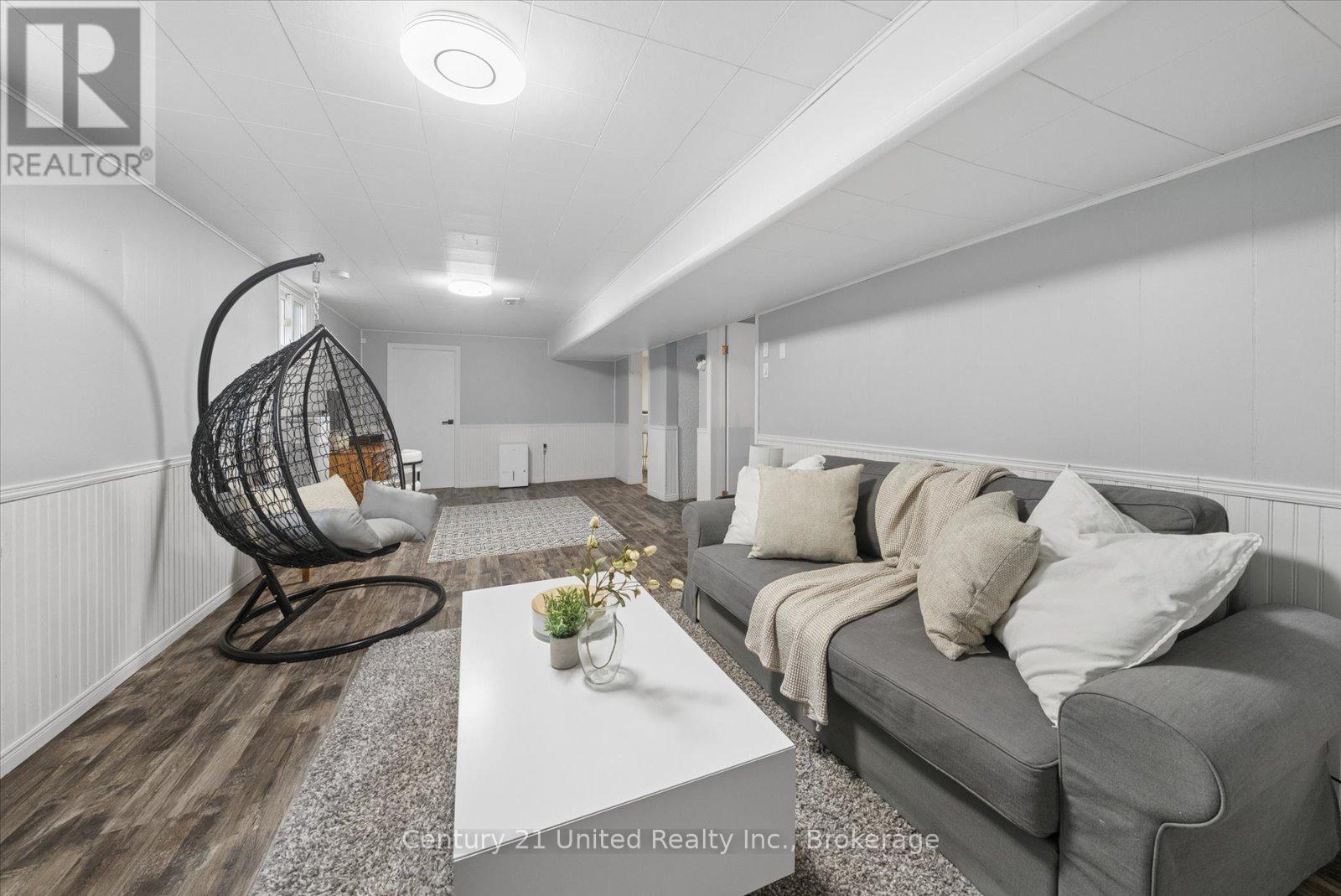 1267 AMUNDSEN AVENUE - 26