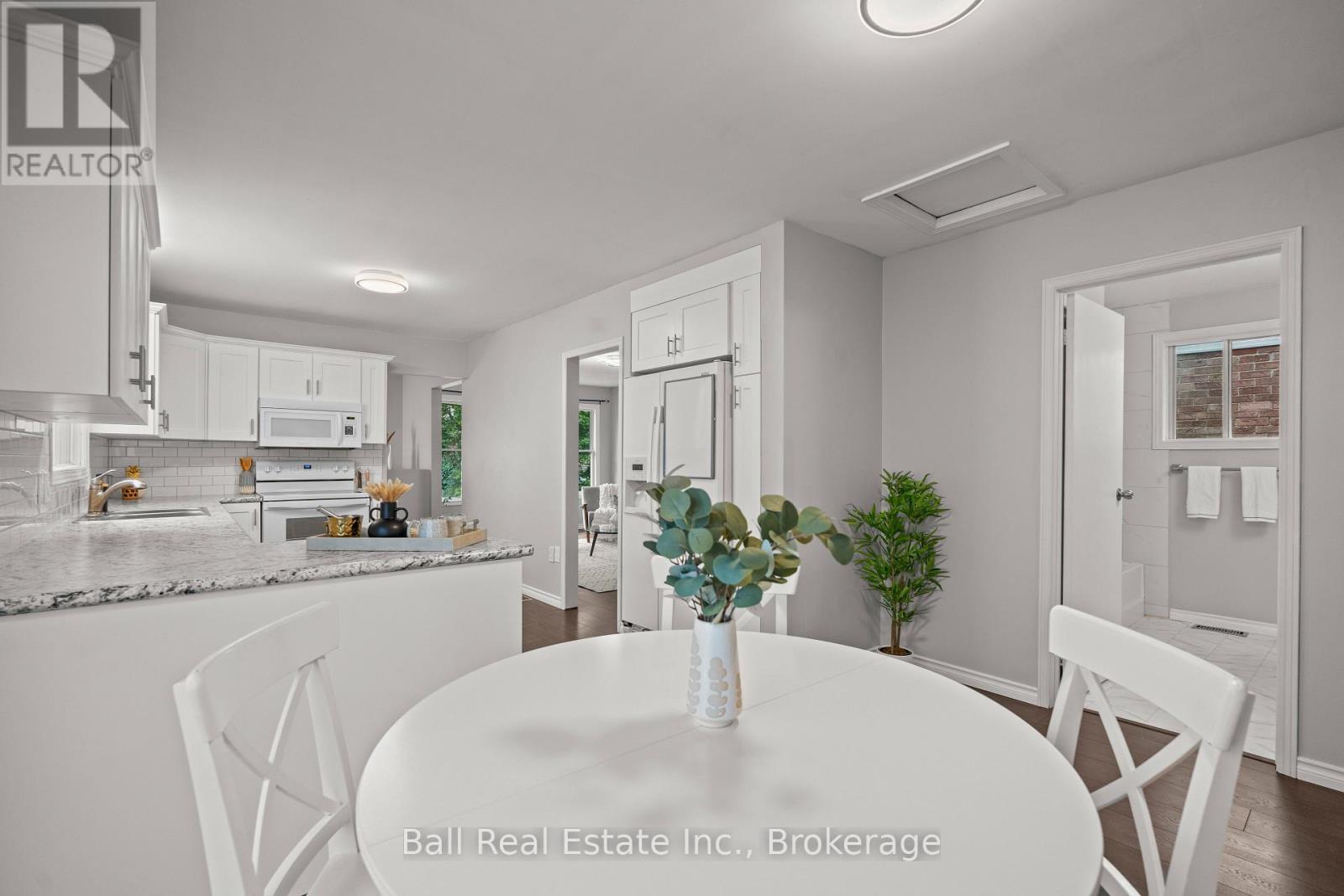 735 MOUNTAIN ASH ROAD - Image 13